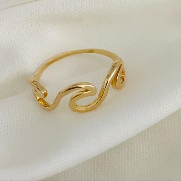 Ocean Wave Ring - Picture 5 of 12